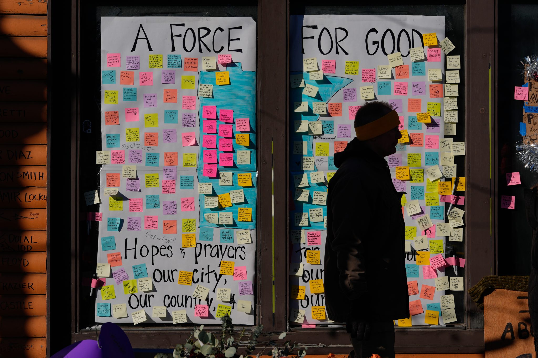 Memorials continue to grow at the Alex Pretti memorial site in Minneapolis. Photo credit: Jen Golbeck, Associated Press