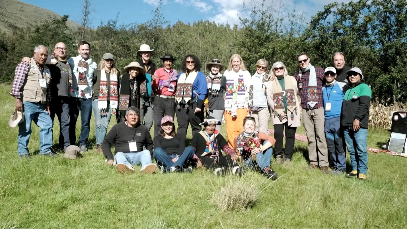 Kathy Tunheim 与 McKnight 基金会董事会和工作人员一起前往秘鲁，与全球韧性粮食系统合作组织的当地合作伙伴进行合作。