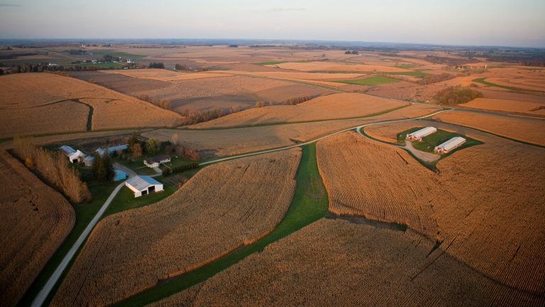 Aerial view of farms enrolled in the Minnesota Agricultural Water Quality Certification Program. Photo credit: Minnesota Department of Agriculture