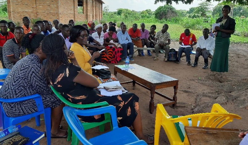 Regional meetings give teams an opportunity to share knowledge and information and adapt for their own local conditions. Photo Credit: Florence Kiyimba, National Agricultural Research Organisation